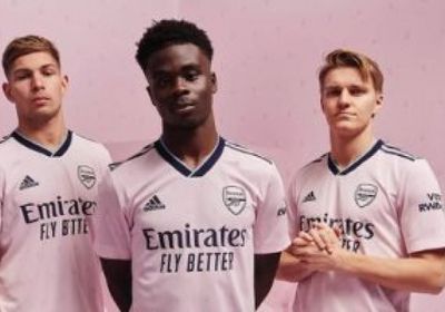 أرسنال يكشف عن قميصه الثالث في الموسم الجديد