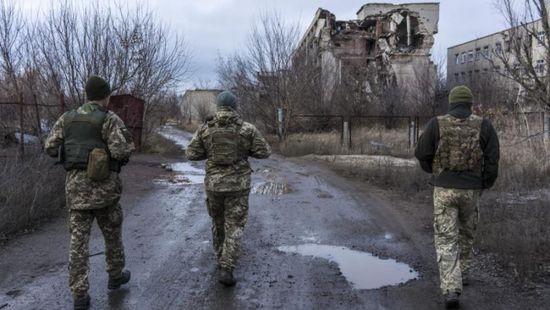 أوكرانيا تخلي المنطقة المحيطة بدونيتسك