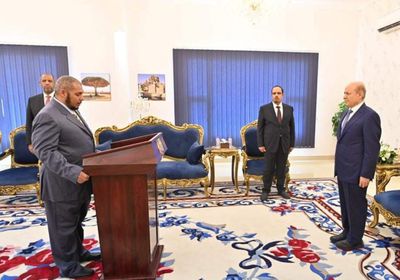 الثقلي وبن ماضي يؤديان اليمين الدستورية محافظين لسقطرى وحضرموت