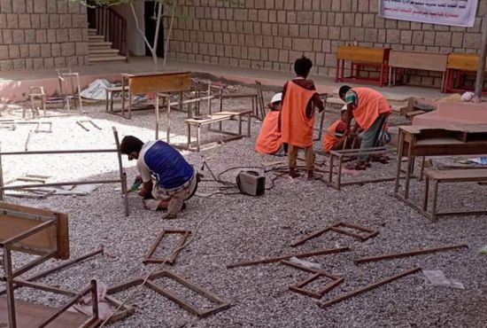 انتقالي ميفعة يدشن مبادرة لترميم الأثاث المدرسي