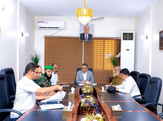 لملس يوجه بمكافحة أعمال البسط على المنطقة الحرة