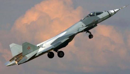 تحطم طائرة مقاتلة إيرانية وإصابة الطيار ومساعده