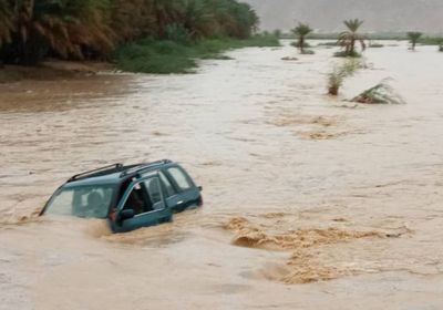 مناشدات للتحالف لإنقاذ 4 شباب من السيول بوادي حضرموت