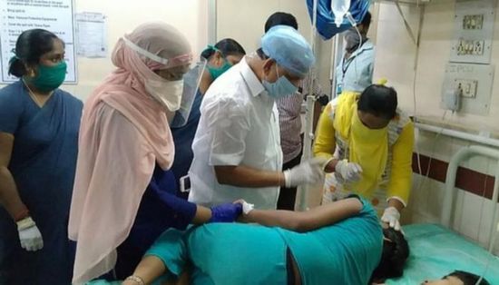 إثر تسرب غاز في الهند.. نقل 112 سيدة إلى المستشفى