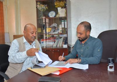 اتفاقية لرصف شارع حسن علي بمديرية صيرة