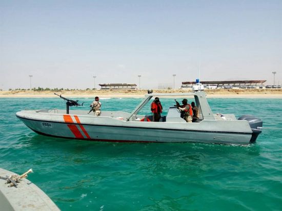 تعذر انتشال جثمان غريق بساحل المكلا