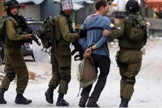 الاحتلال الإسرائيلي يعتقل 17 فلسطينيًا