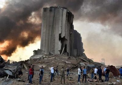 انهيار الجزء الشمالي من صوامع مرفأ بيروت