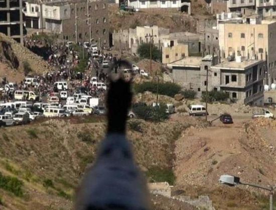 قناص حوثي يقتل طفلا شرق تعز