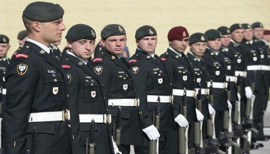 كندا ترسل أفراد من قواتها المسلحة إلى بريطانيا لتدريب مجندين أوكرانيين