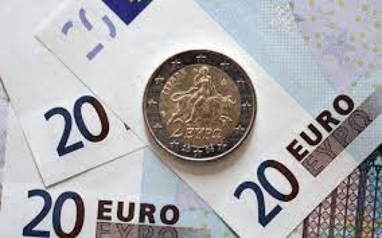 اليورو يهبط مقابل الليرة السورية بتعاملات اليوم