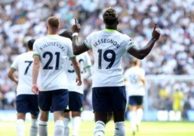 توتنهام يحصد ثلاث نقاط في أول مباريات الدوري 