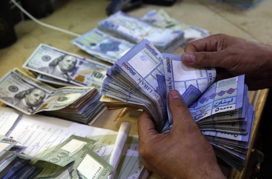 الدولار يواصل الصعود في لبنان بالسوق السوداء