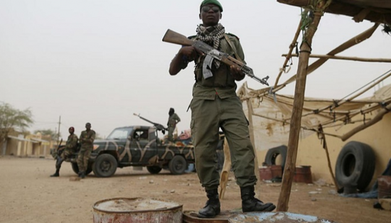 مقتل 5 شرطيين في هجوم إرهابي بمالي