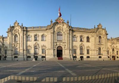 تفتيش القصر الرئاسي في بيرو للبحث عن امرأة
