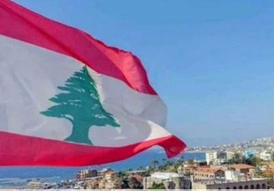 مسلح يحتجز رهائن في بنك لبناني