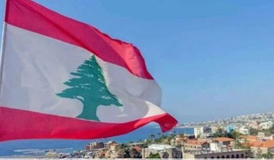 مسلح يحتجز رهائن في بنك لبناني