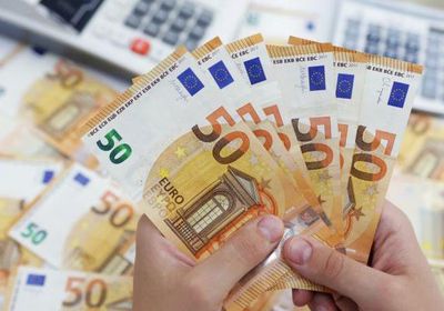 انخفاض سعر اليورو في الجزائر خلال التداولات المصرفية