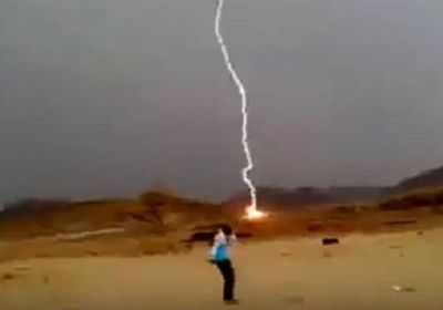 انقطاع التيار الكهربائي بمنطقة سودانية جراء سقوط صاعقة