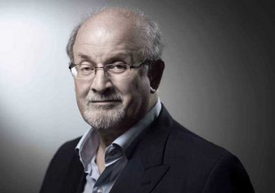 إسرائيل تتهم إيران في واقعة طعن سلمان رشدي