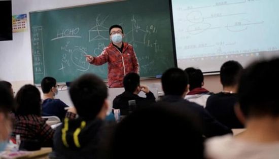 شنغهاي تعيد فتح جميع المدارس بعد أشهر من إغلاق كورونا