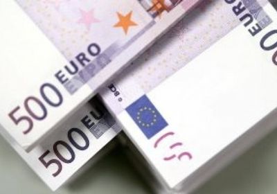 هبوط سعر الدينار الجزائري مقابل اليورو في السوق السوداء