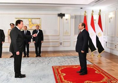 الوزراء الجدد في مصر يؤدون اليمين الدستورية