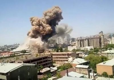 بالفيديو.. انفجار قوي يسقط ضحايا بالعاصمة الأرمينية