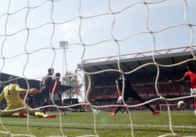 نوتنجهام فورست يحقق أول فوز بالدوري الإنجليزي