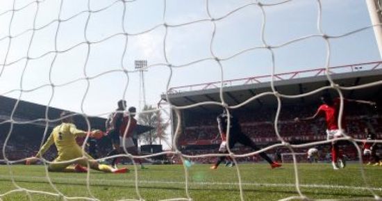 نوتنجهام فورست يحقق أول فوز بالدوري الإنجليزي