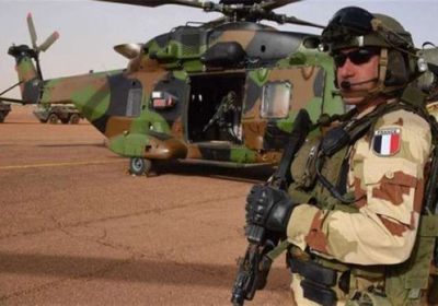 العشرات في مالي يطالبون برحيل القوات الفرنسية