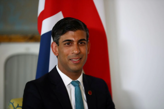 إذا حل مكان جونسون.. بريطاني يتعهد بإصلاح الخدمة المدنية