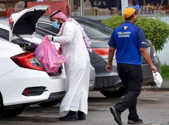 135 إصابة جديدة ووفاتان بكورونا في السعودية