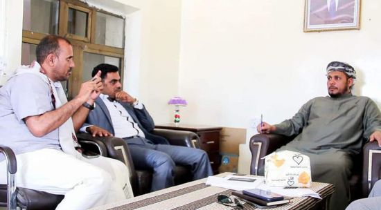 الثقلي يبحث تعزيز نشاط ميناء سقطرى الملاحي