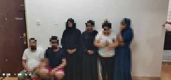 ضبط 14 سيدة و 6 رجال يرتكبون أعمال منافية للآداب بالكويت