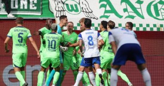 التعادل السلبي يحسم لقاء فولفسبورج وشالكه