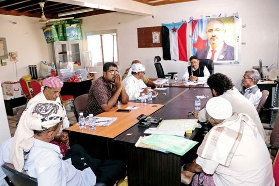 "انتقالي غيل باوزير" يؤيد بيان "حرو" الرافض لقرارات الإخواني حيدان