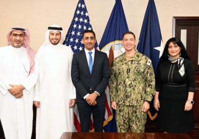 البحرية الأمريكية: ضبط 9000 قطعة سلاح مهربة لليمن من إيران