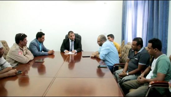 محافظ سقطرى يطلع على خطط توسعة مستشفى خليفة