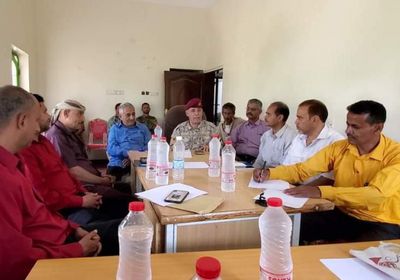 انتقالي الضالع ومكتب التربية يناقشان تأسيس صندوق دعم المعلمين