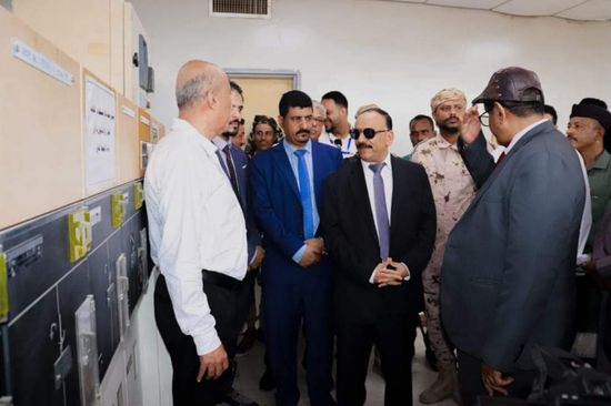 وزير النقل يطلق مشروعين استراتيجيين لتطوير مطار عدن