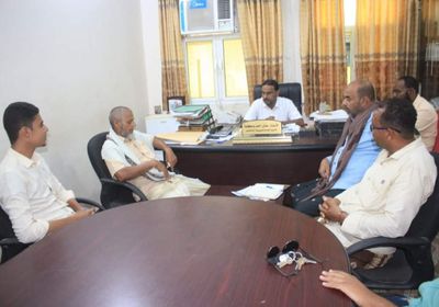 اجتماع لمعالجة مشكلات المياه في الشحر