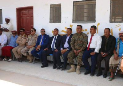 محافظ سقطرى يطلع على احتياجات مديرية قلنسية بمختلف القطاعات