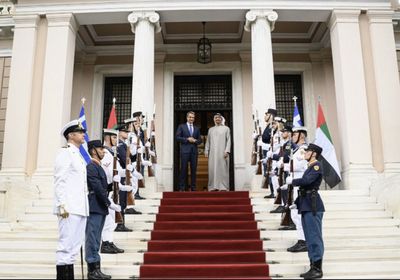 قرقاش: زيارة محمد بن زايد إلى اليونان لتأكيد الشراكة الاستراتيجية للبلدين