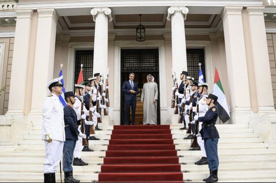 قرقاش: زيارة محمد بن زايد إلى اليونان لتأكيد الشراكة الاستراتيجية للبلدين