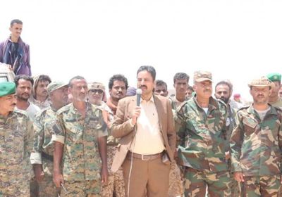 رئيس انتقالي شبوة يتفقد قوات معسكر الشبيكة ويدعو لمضاعفة الجهود