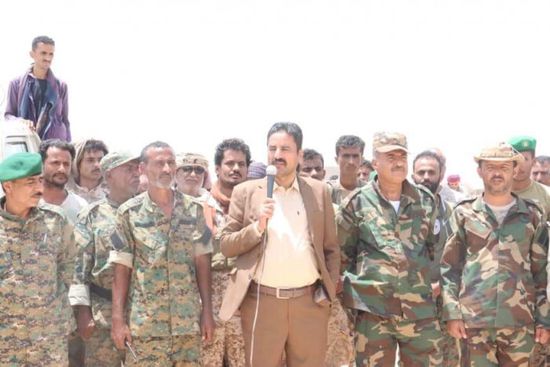 رئيس انتقالي شبوة يتفقد قوات معسكر الشبيكة ويدعو لمضاعفة الجهود