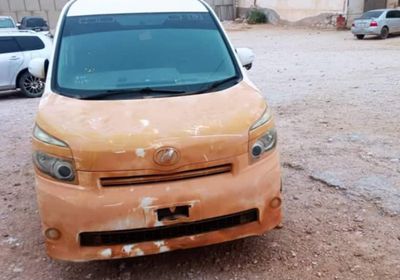 استعادة سيارة مسروقة في الديس وضبط المتهمين بالجريمة