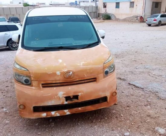 استعادة سيارة مسروقة في الديس وضبط المتهمين بالجريمة