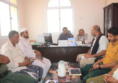 اجتماع بالشحر لطرح احتياجات مدينة الحامي الخدمية